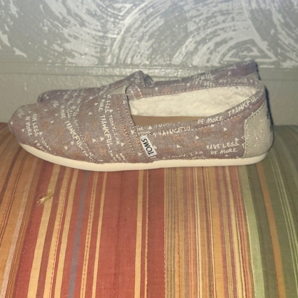 TOMS Alpargata Classic Fleece Lined Thankful Slip-on. Size 5.5 - Picture 5 of 8